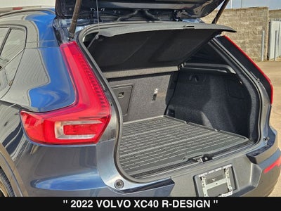 2022 Volvo XC40 R-Design