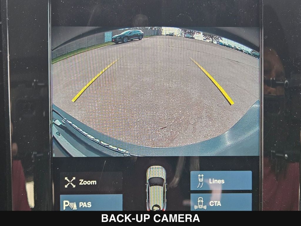 2022 Volvo XC40 R-Design