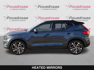 2022 Volvo XC40 R-Design