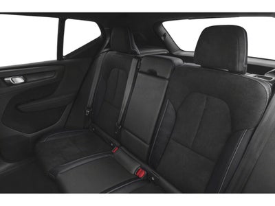 2022 Volvo XC40 R-Design