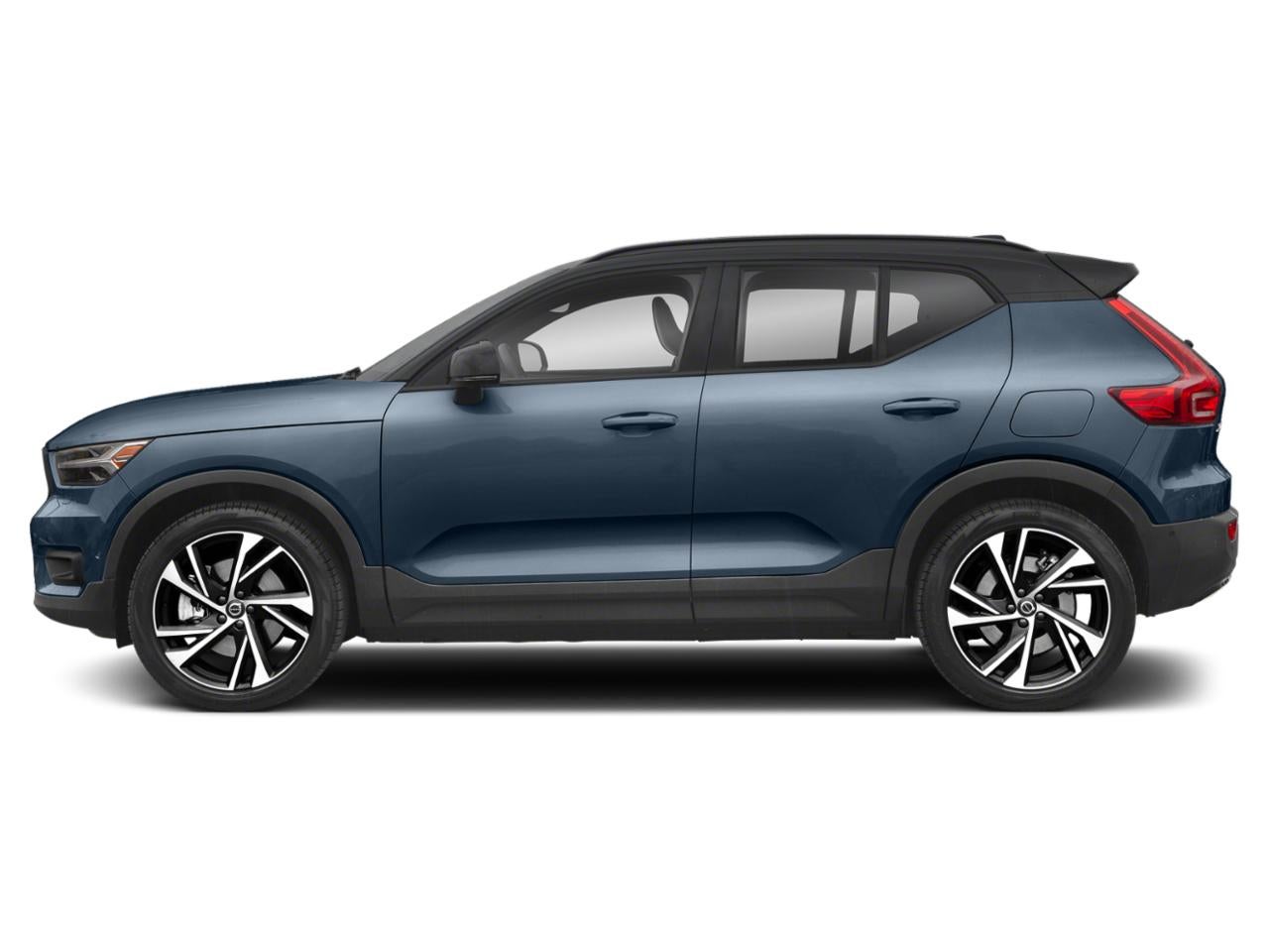 2022 Volvo XC40 R-Design
