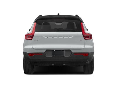 2022 Volvo XC40 R-Design