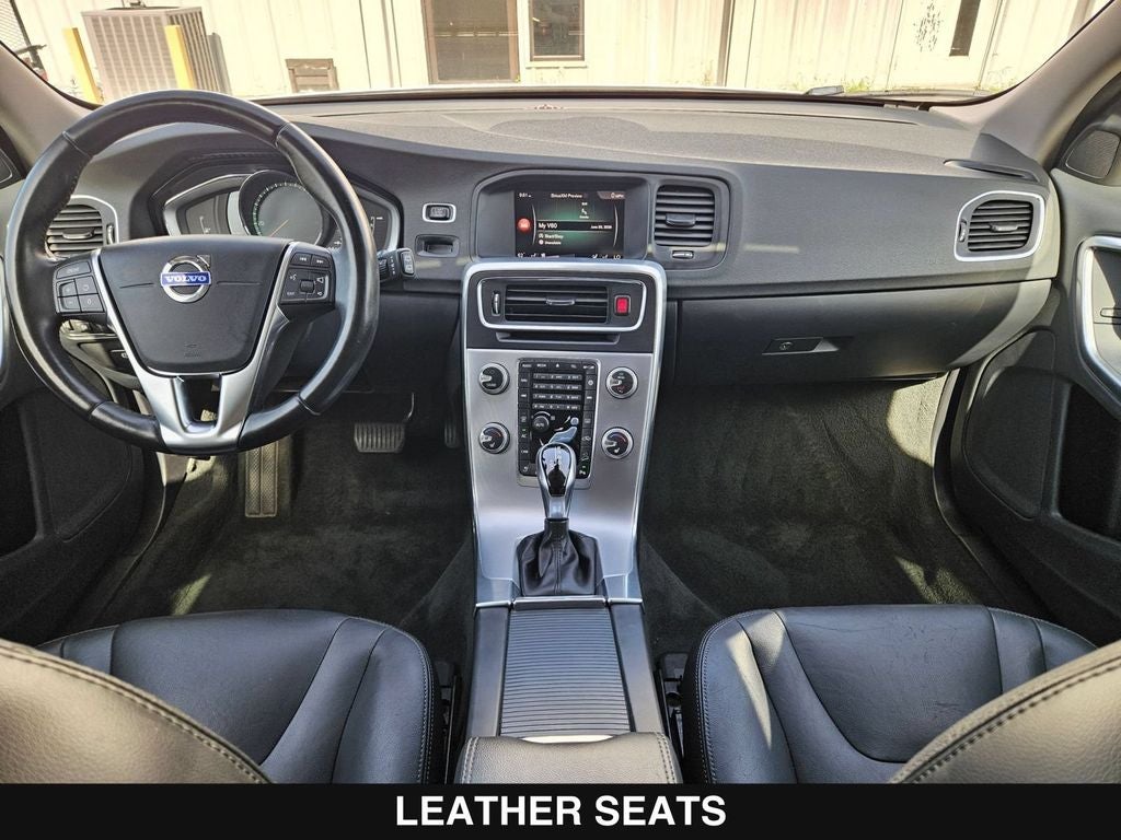 2018 Volvo V60 Cross Country T5