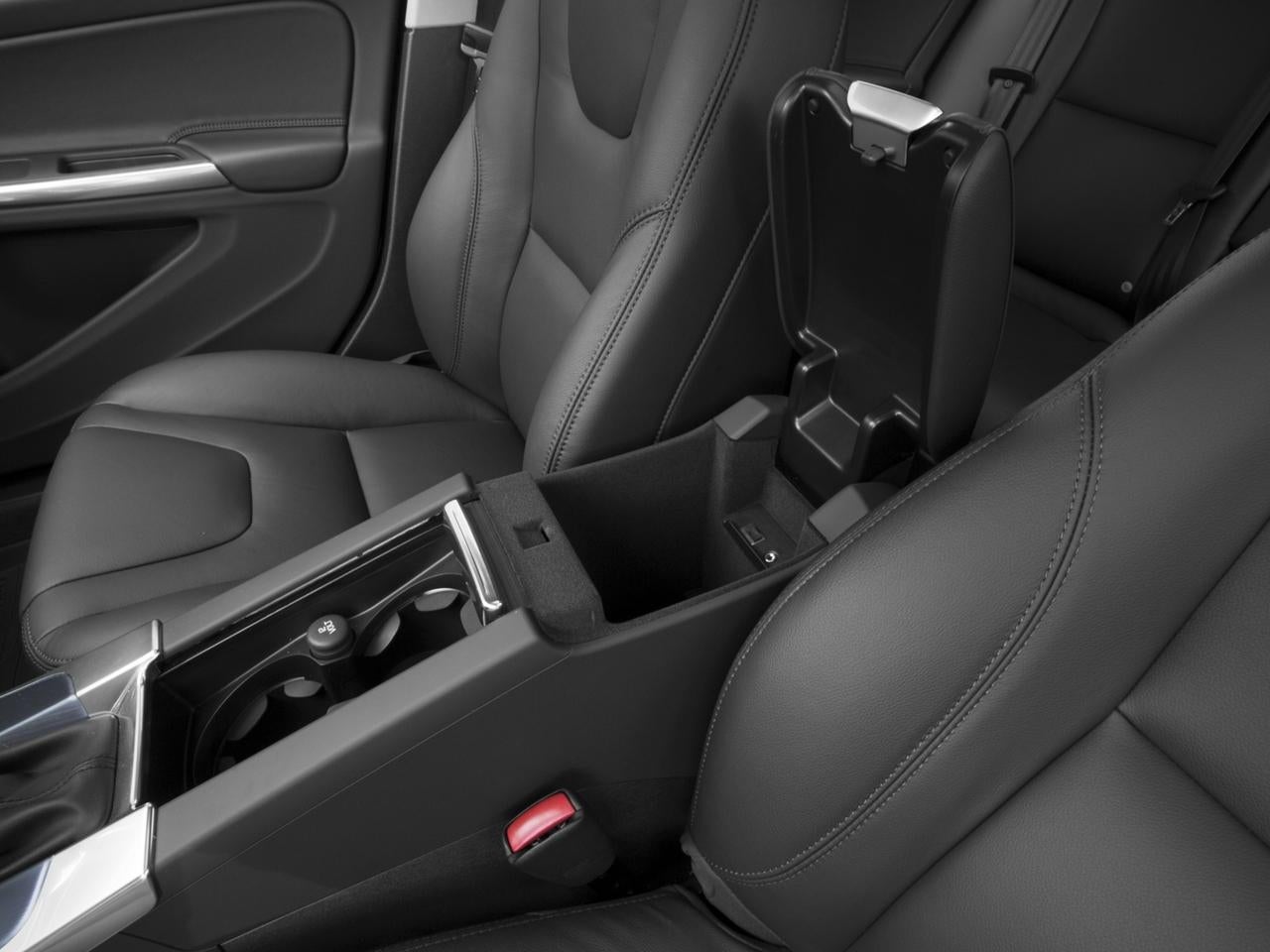 2018 Volvo V60 Cross Country T5