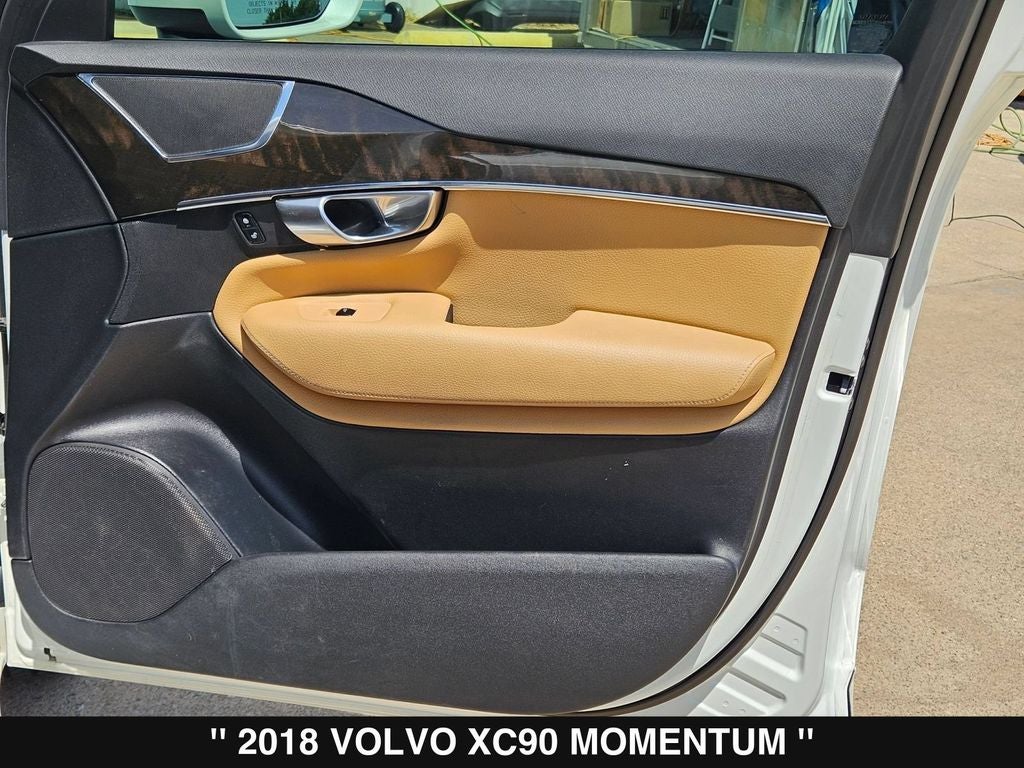 2018 Volvo XC90 T6 Momentum