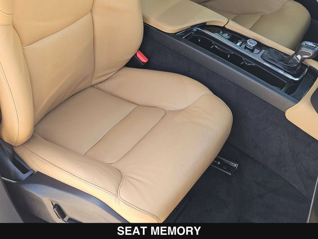 2018 Volvo XC90 T6 Momentum