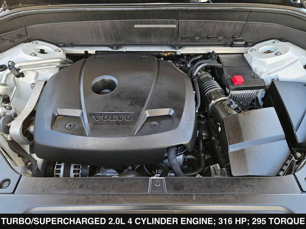 2018 Volvo XC90 T6 Momentum