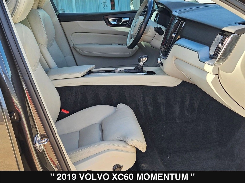 2019 Volvo XC60 T6 Momentum
