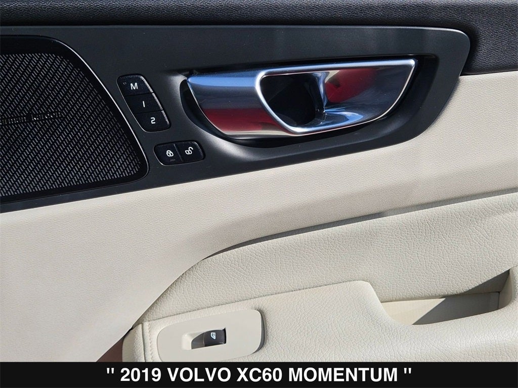 2019 Volvo XC60 T6 Momentum