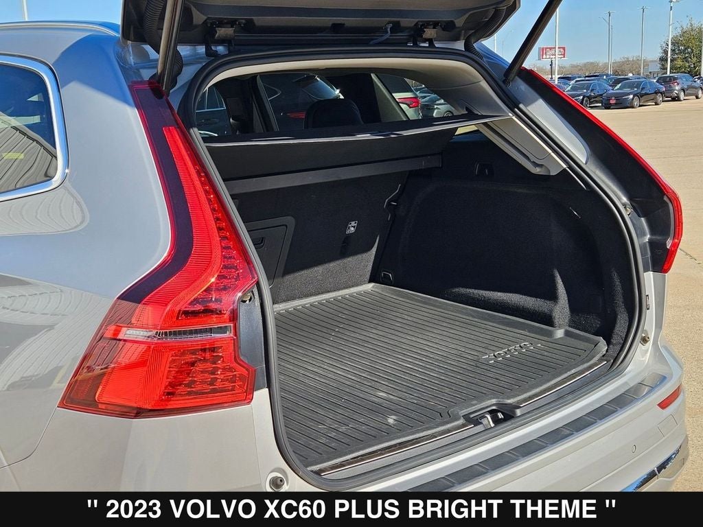 2023 Volvo XC60 B5 Plus Bright Theme