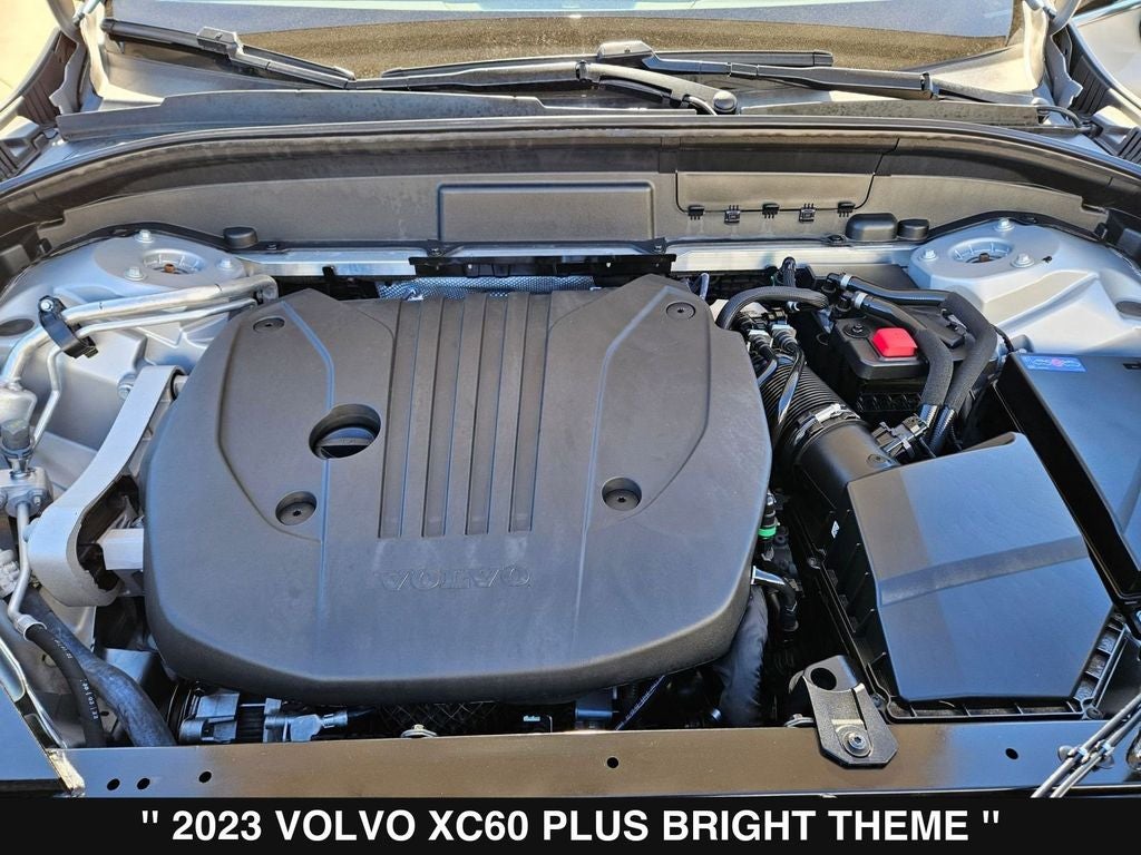 2023 Volvo XC60 B5 Plus Bright Theme